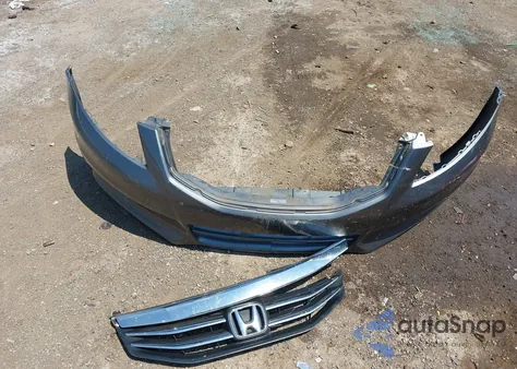 2011 Honda Accord 2.4 Lx z USA, uszkodzony, nr VIN 1HGCP2F33BA138572